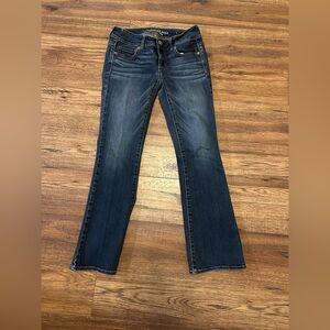 American Eagle kick boot jeans size 4 -stretchy